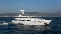 Superyacht�OUT